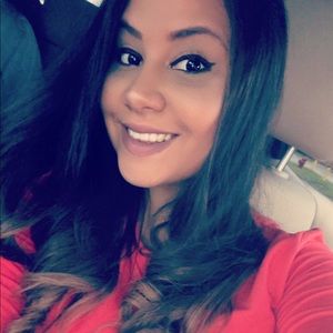 Meet your Posher, Idalia